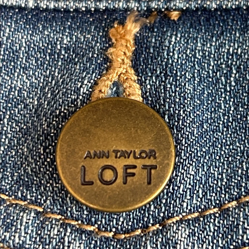 Ann Taylor LOFT Classic Blue Denim LS Flap Pocket Button Front Jacket Sz Large - Picture 6 of 8